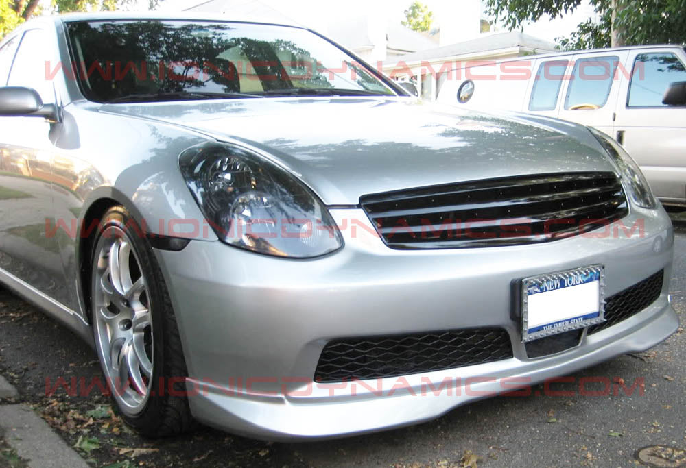 2005-2006 G35 Sedan emblemless grill.