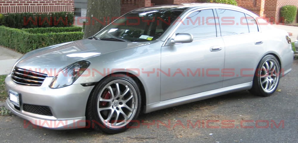 2005-2006 G35 Sedan emblemless grill.